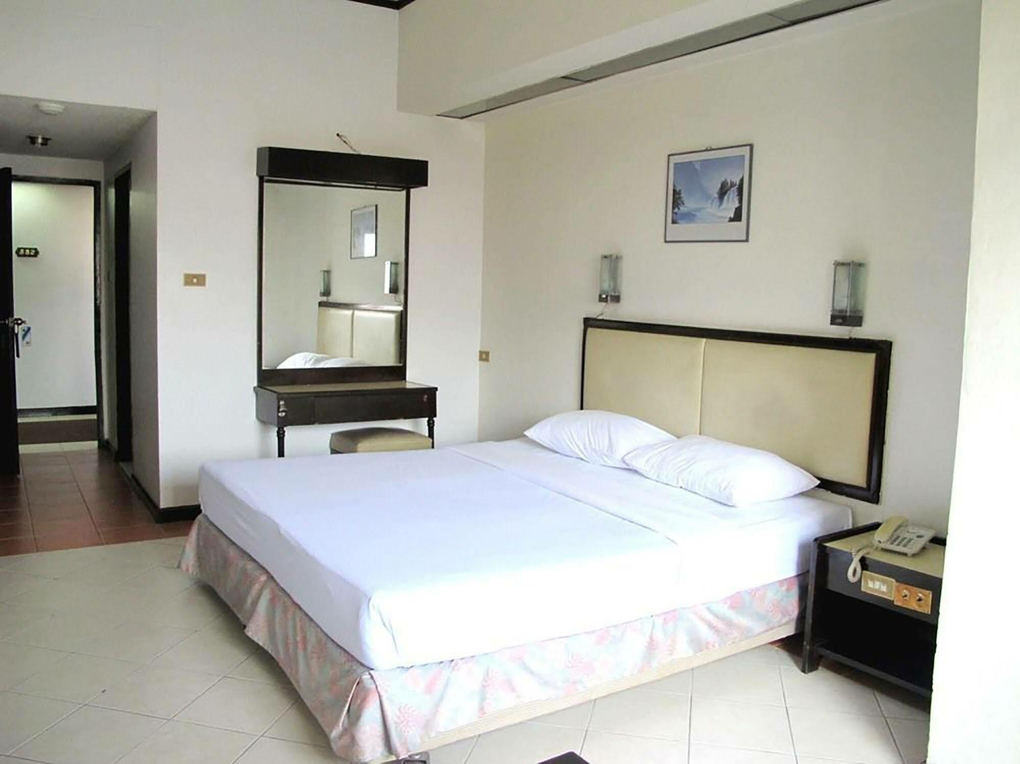 Diamond Beach Hotel Pattaya Exterior foto